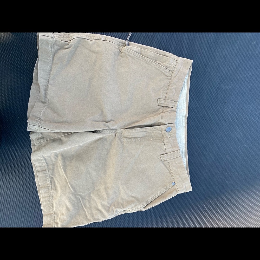 Columbia shorts
